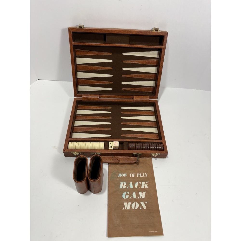 Vtg. Backgammon Set 11" X 8" 30 Chips Handle Briefcase Style Missing 2 Dices
